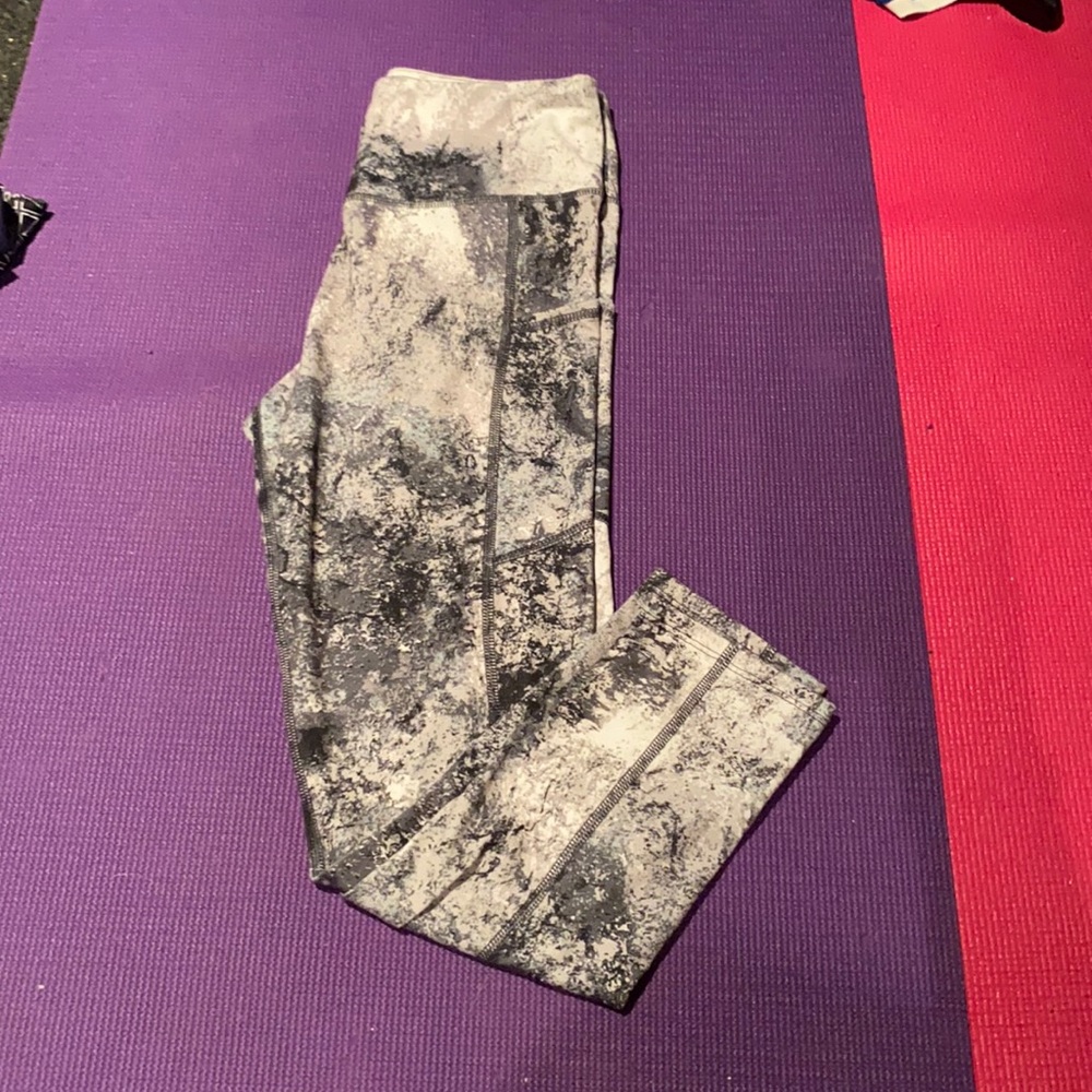 Leggings with pockets!!